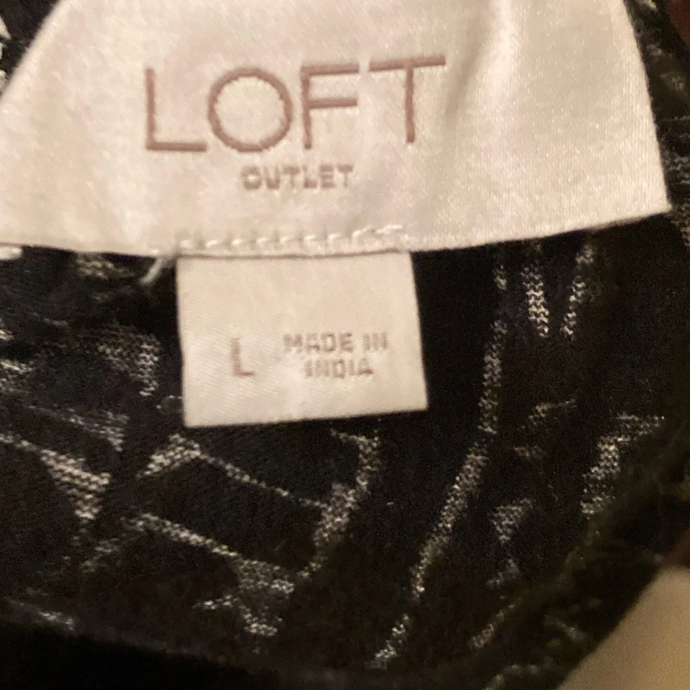 Loft Women's‎ Size Large Black Floral Puff Sheer Sleeve Blouse Top